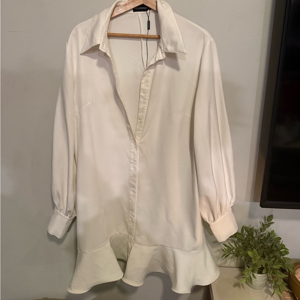 PrettyLittleThing Cream Long Sleeve Dress